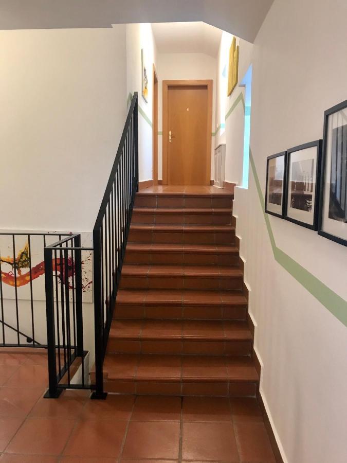 Weingut & Gastezimmer Edelmann Göttlesbrunn Exteriör bild